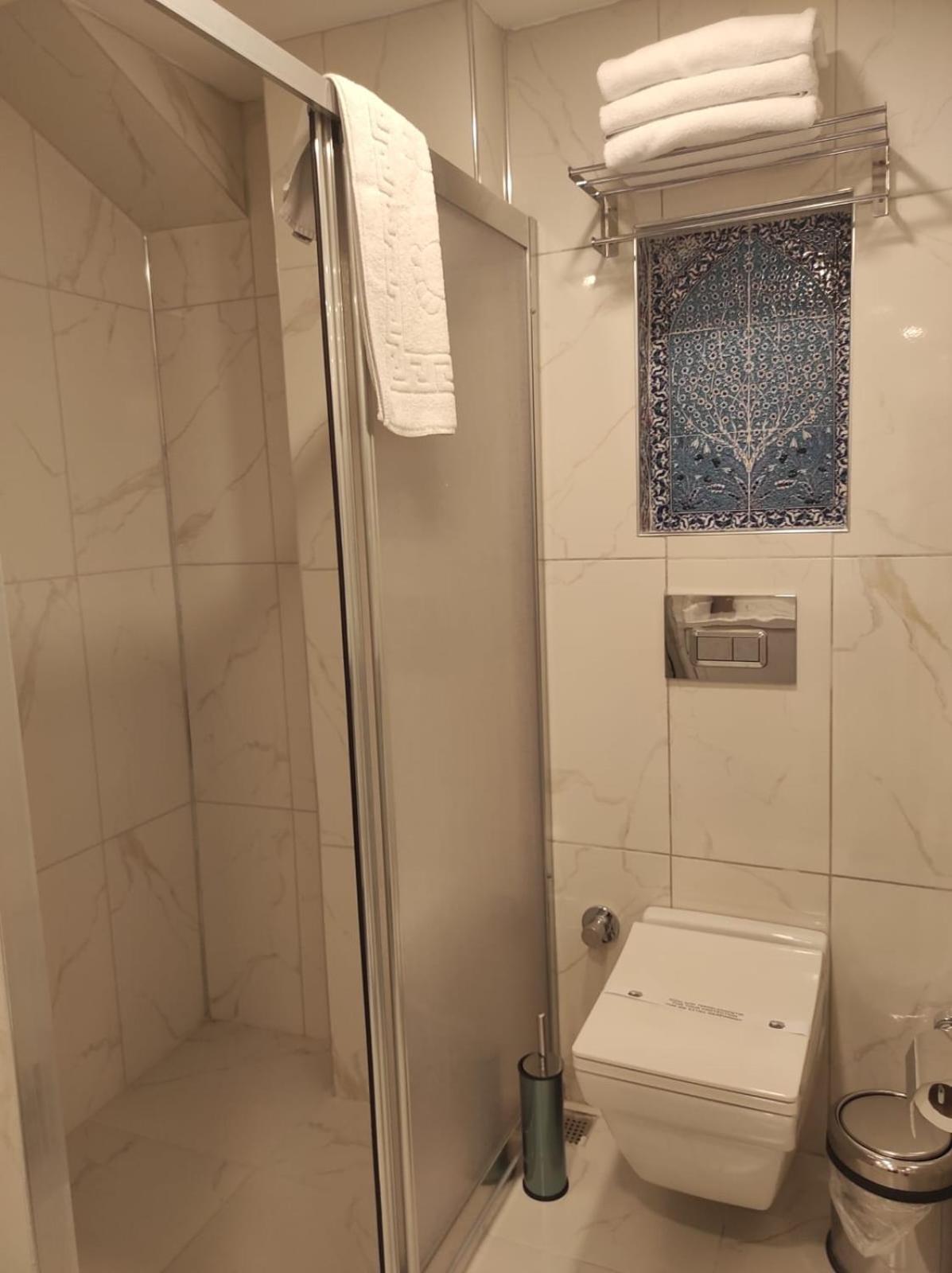 Hotel Esve Istanbul Bagian luar foto